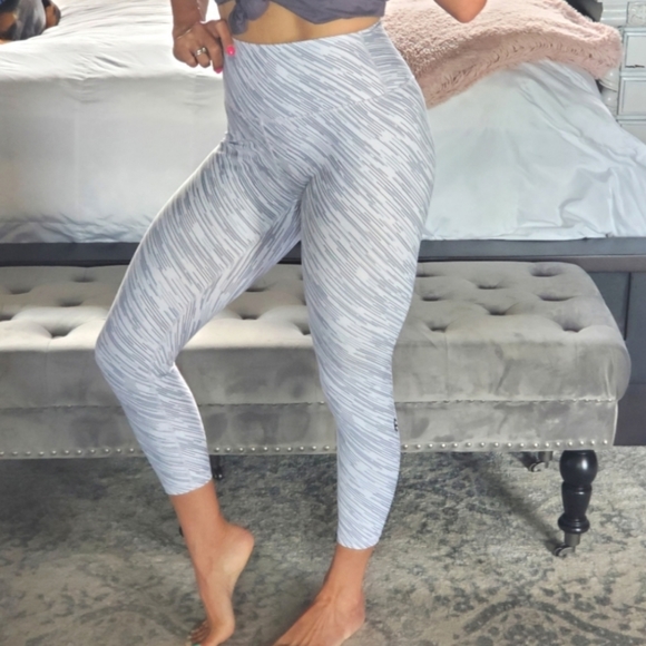 2 P'tula Desaree leggings medium bundle - Picture 5 of 8